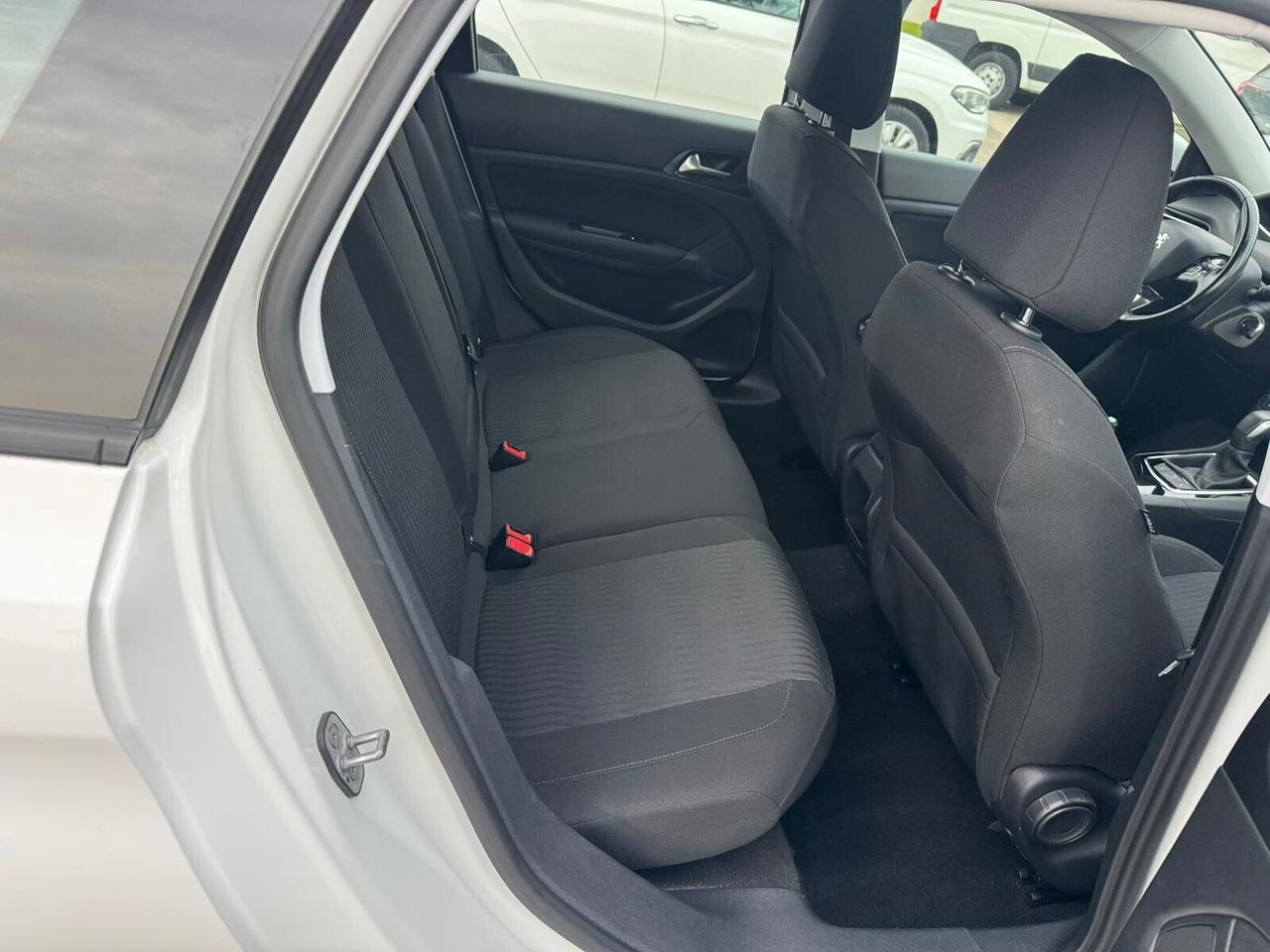 Peugeot 308 1.6HDI 120CV