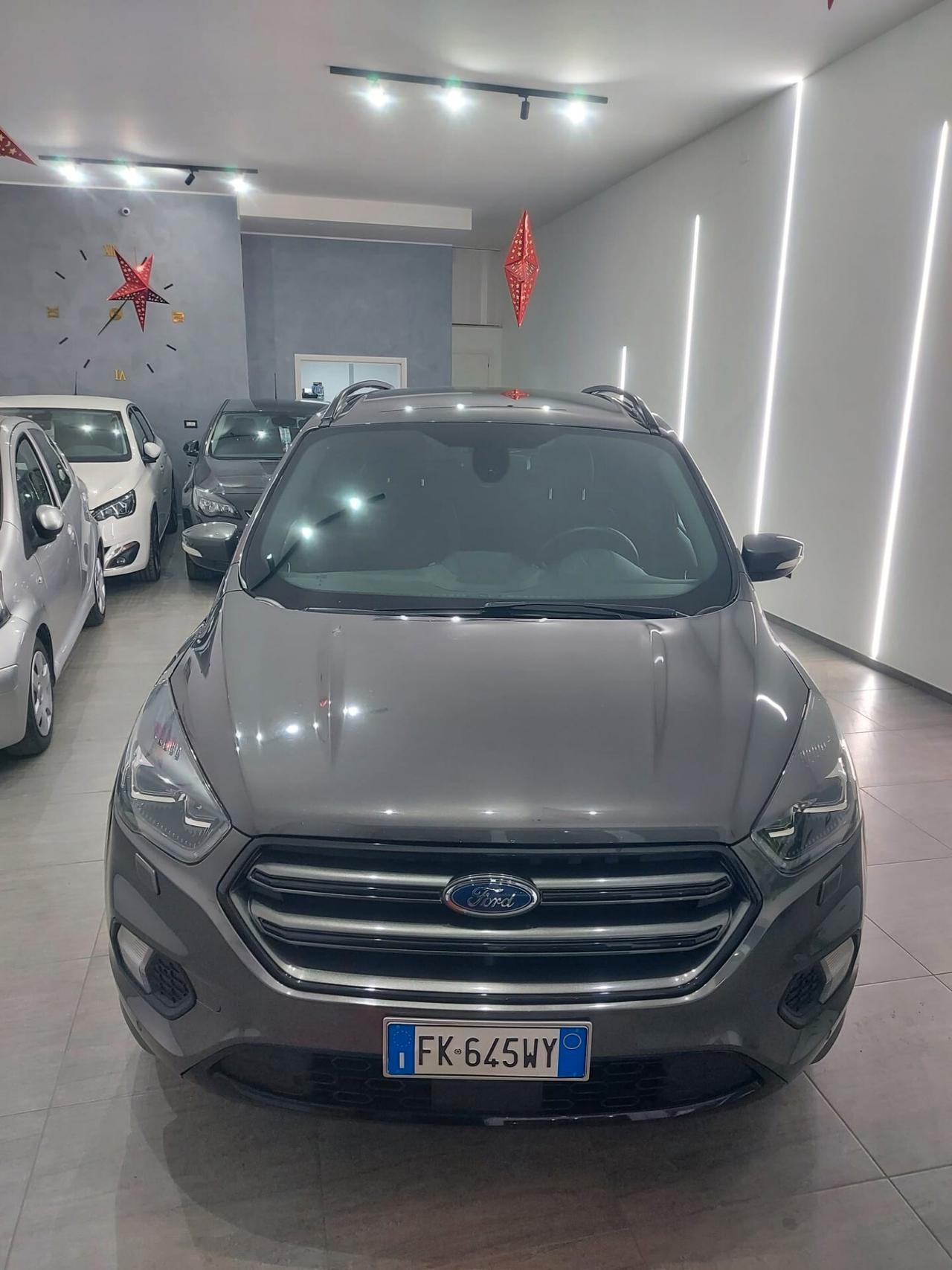 Ford Kuga 1.5 TDCI 120 CV S&S 2WD ST-LINE