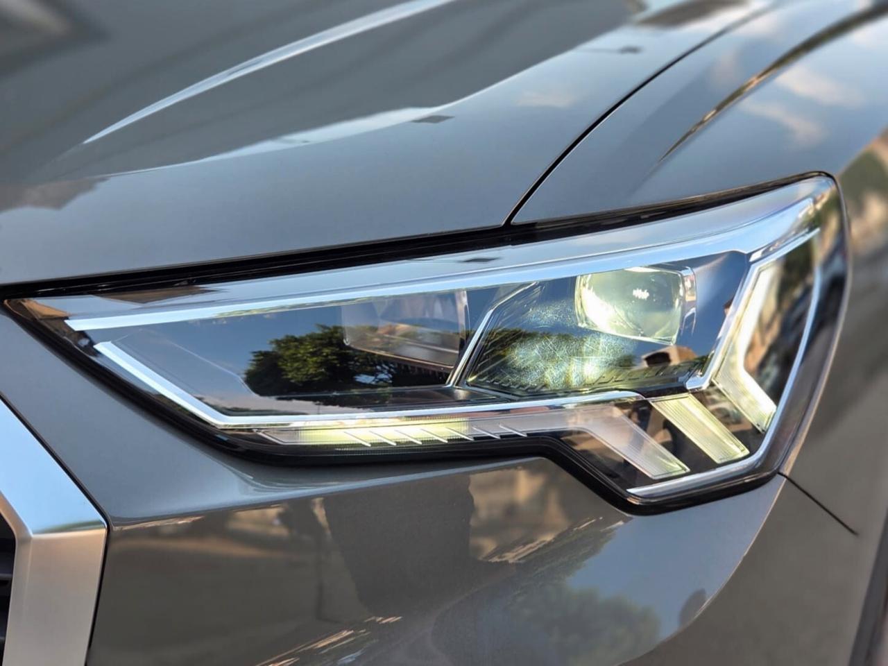 Audi Q3 35 TDI S tronic 150 cv Business