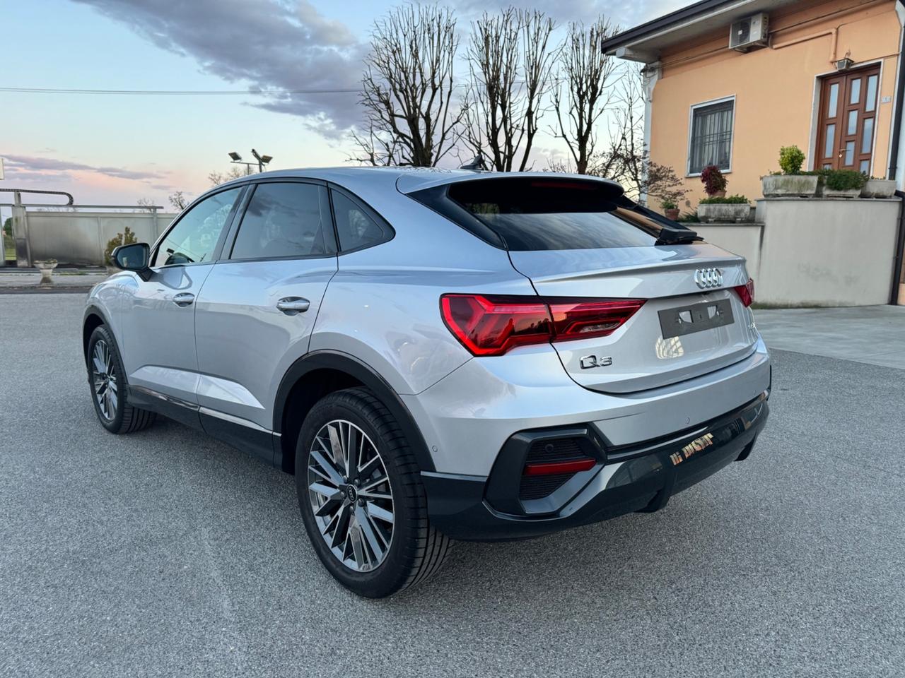 Audi Q3 SPB 35 TFSI S tronic line edition