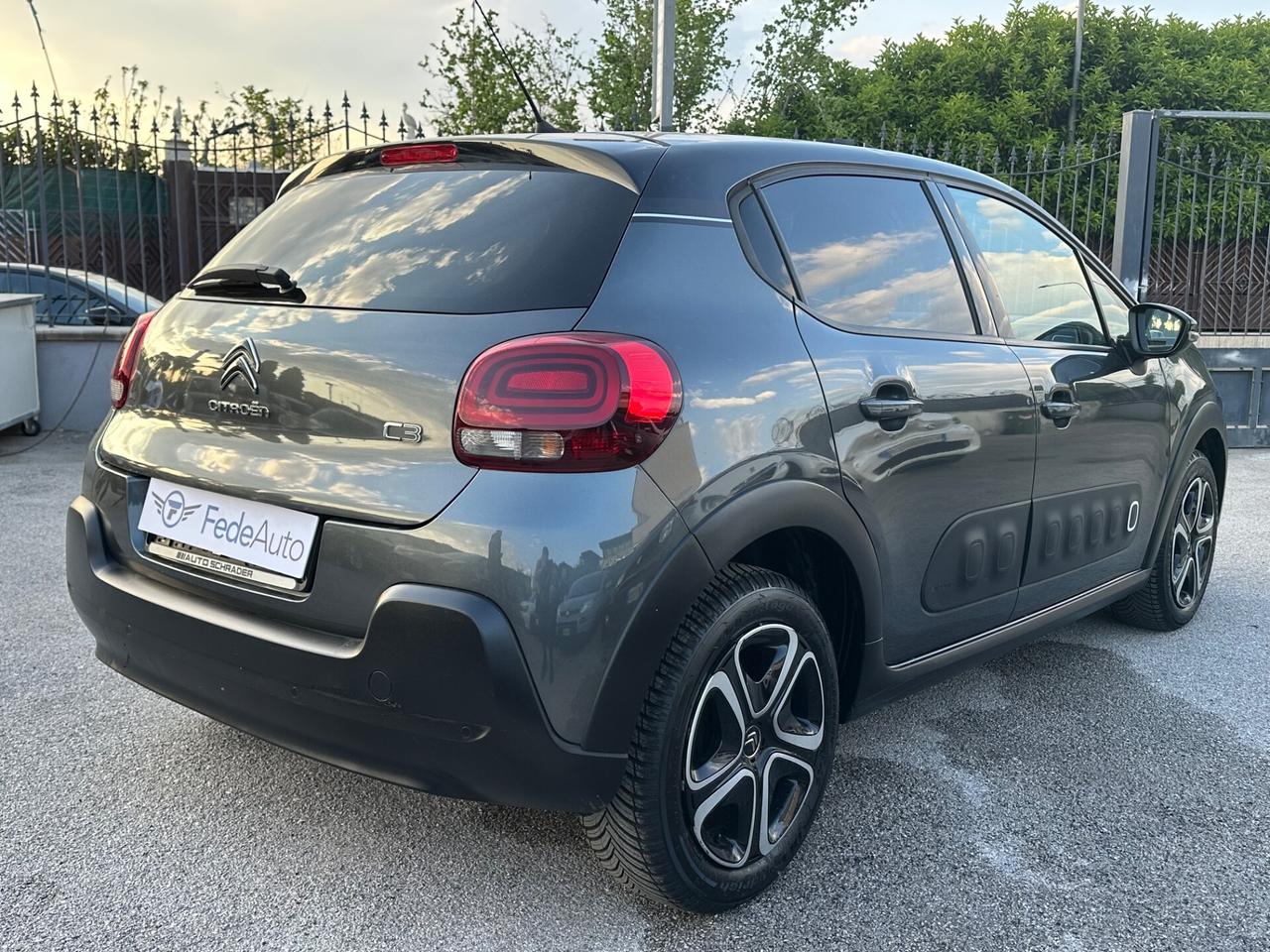 Citroen C3 PureTech 1.2 Benzina 82cv Shine Anno 2017