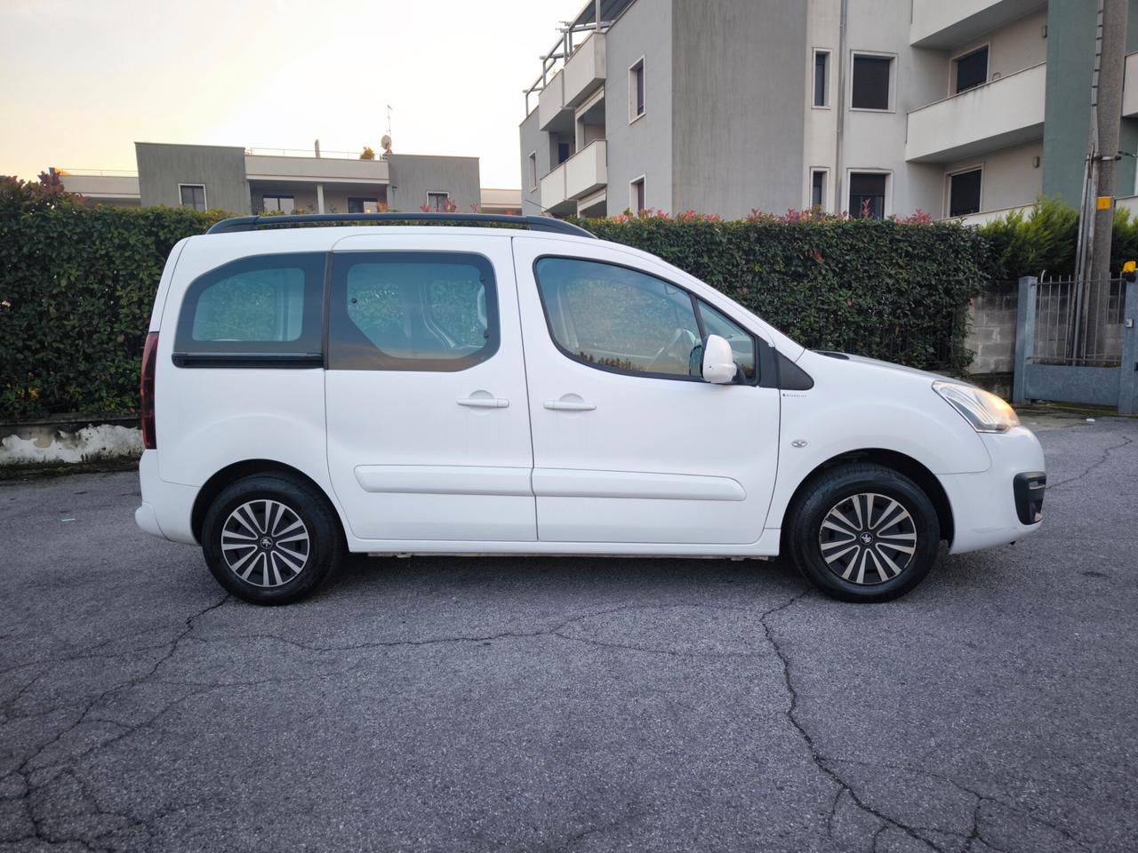 PEUGEOT PARTNER TEPEE 1,6 HDI – OK NEOPATENTATI