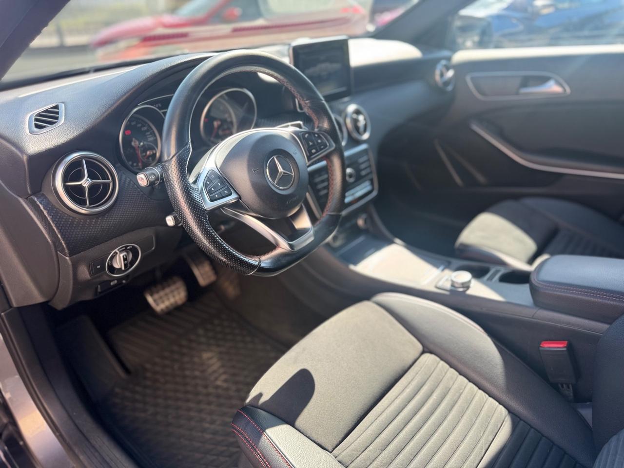 Mercedes-benz A 180 d Premium AMG