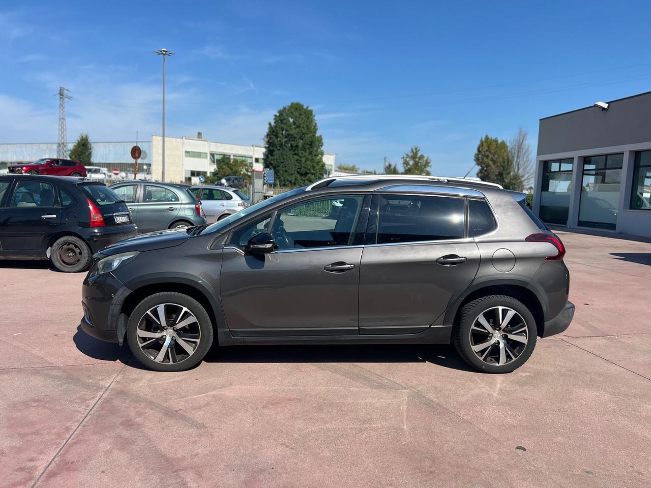 Peugeot 2008 BlueHDi 100 Allure