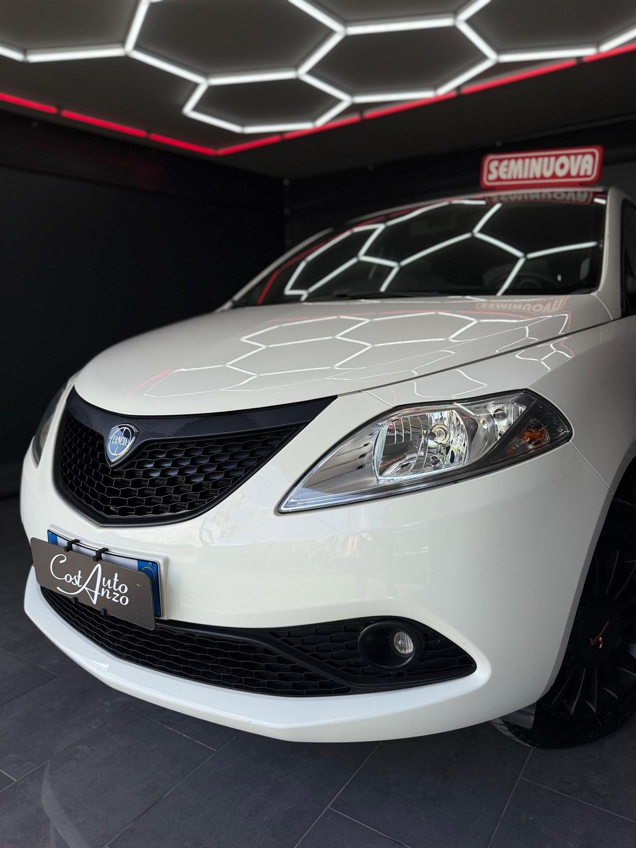 Lancia Ypsilon 0.9 TwinAir Gold 12/2020