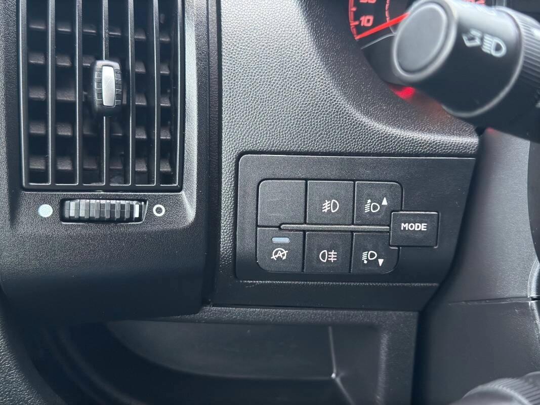 Peugeot Boxer 330 2.2 bluehdi 120cv S&S L1H1 Con TELECAMERA