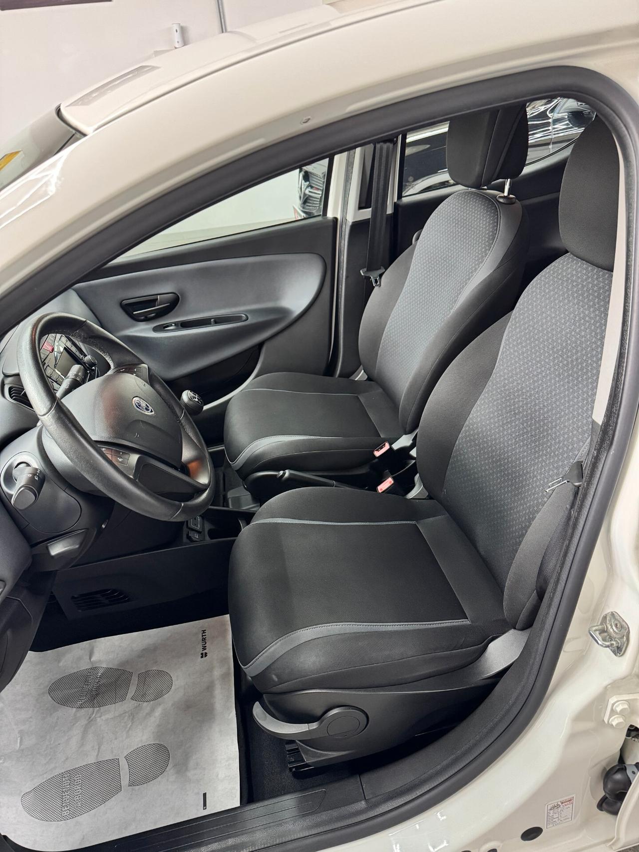 Lancia Ypsilon 1.3 MJT 16V 95 CV 5 porte S&S Gold