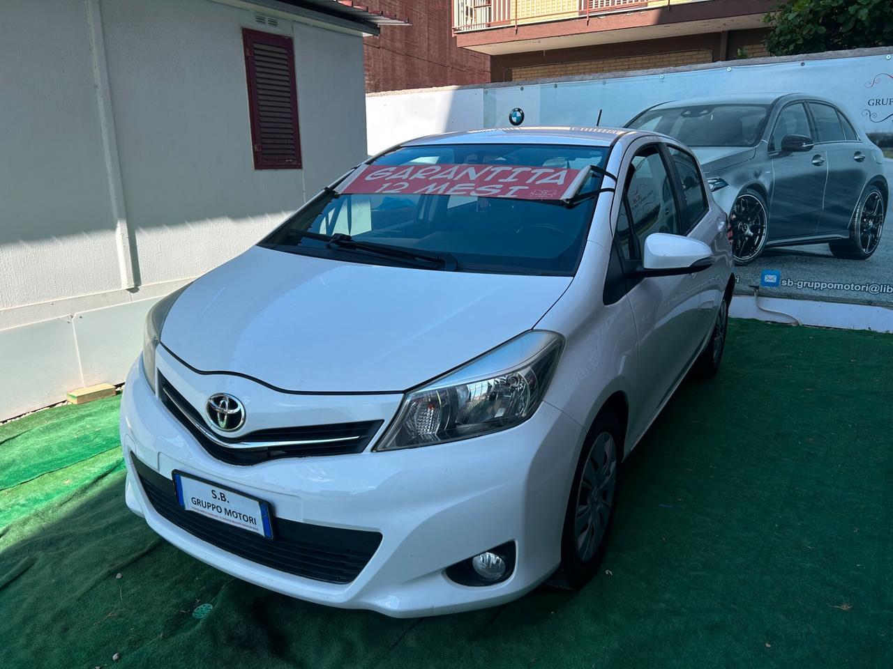 Toyota Yaris 1.0 2015 5 porte FULL OPTIONAL LEGGI