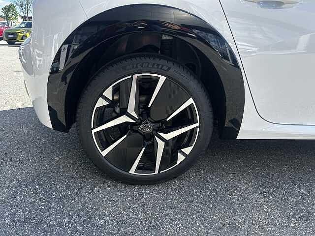 Peugeot 208 1.2 Hybrid 100cv DCS6 GT KM ZERO