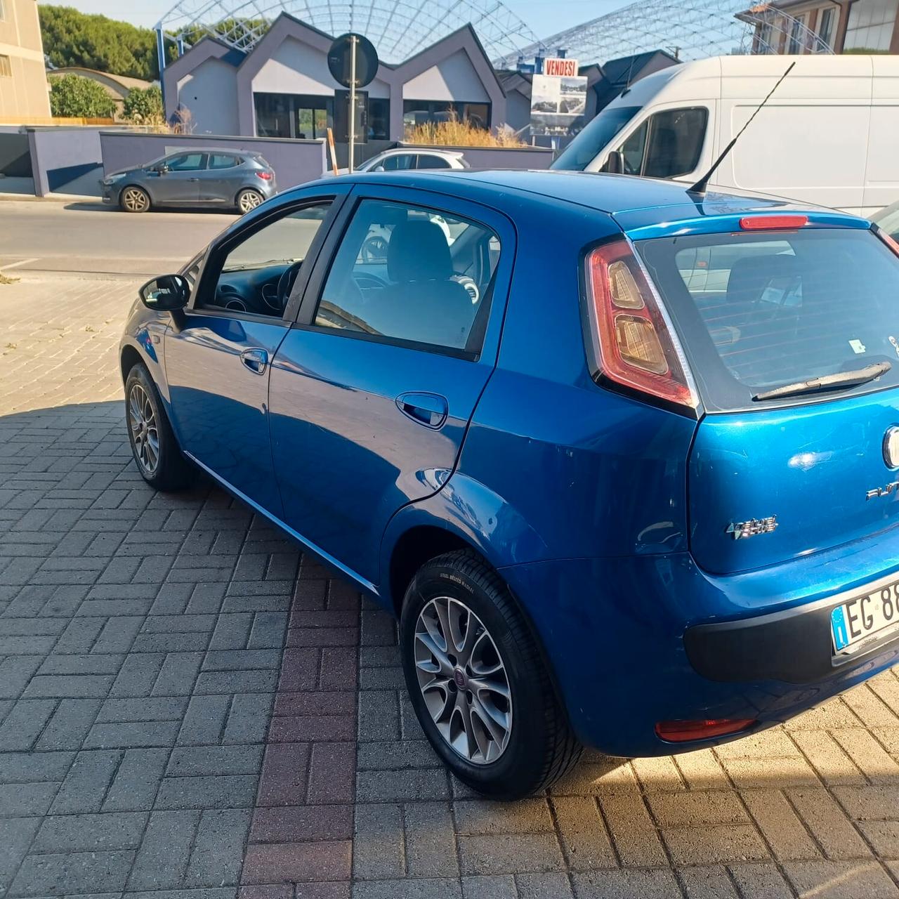 126628KM PUNTO EVO 1.4 NEOPATENTATI BEN CONSERVATA