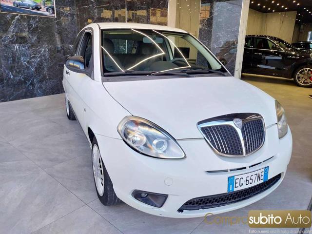 LANCIA Ypsilon 1.2 69 CV Unyca