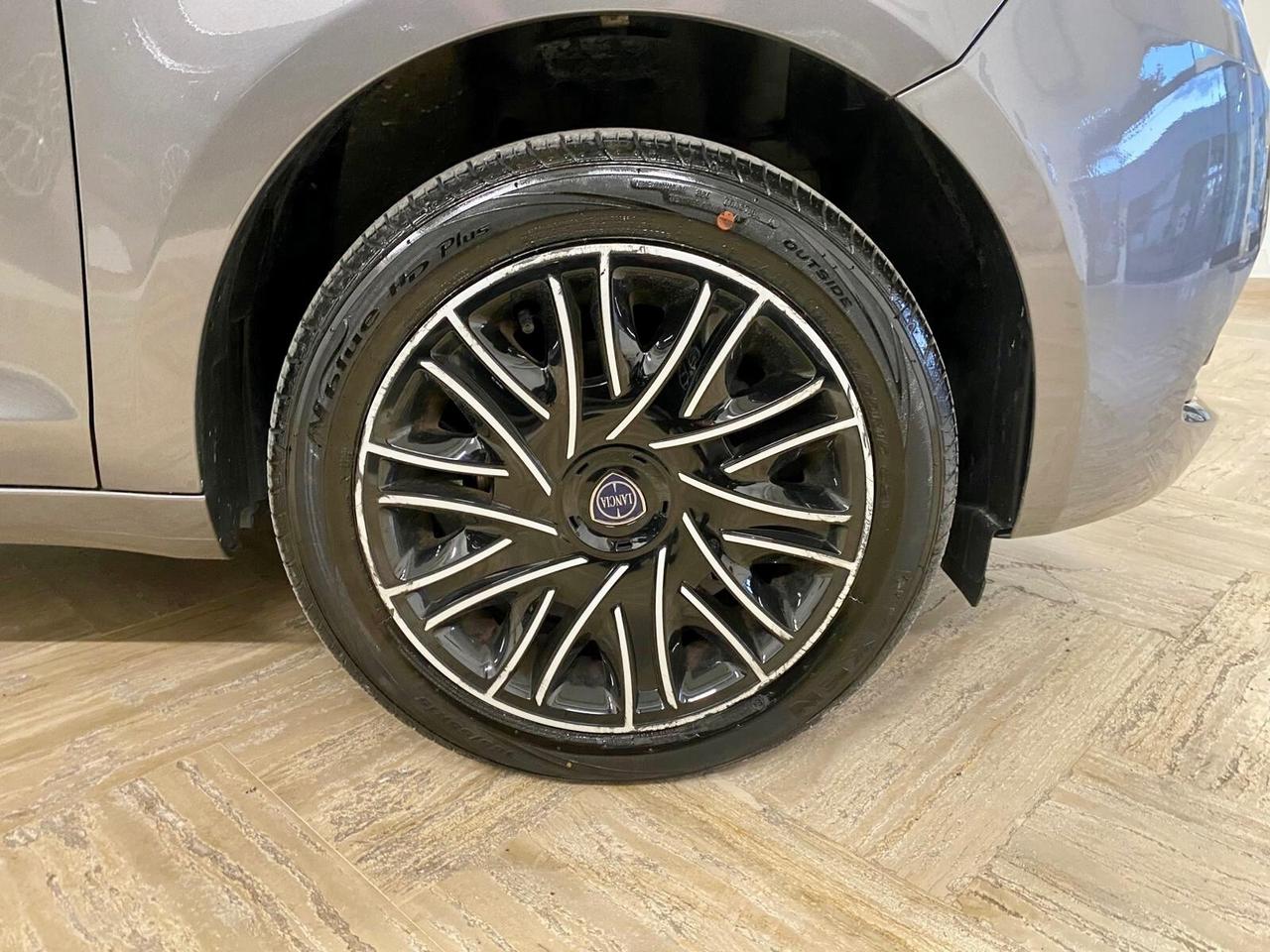 LANCIA YPSILON 70CV S&S HYBRID Gold 2022