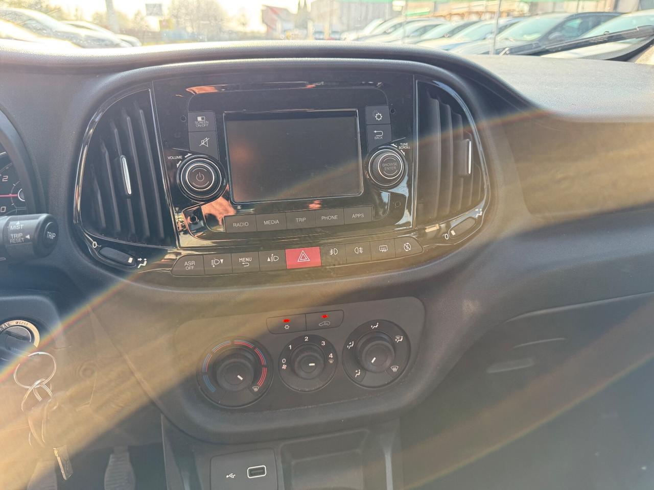 Fiat Doblo Combi N1 Autocarro 5 POSTI