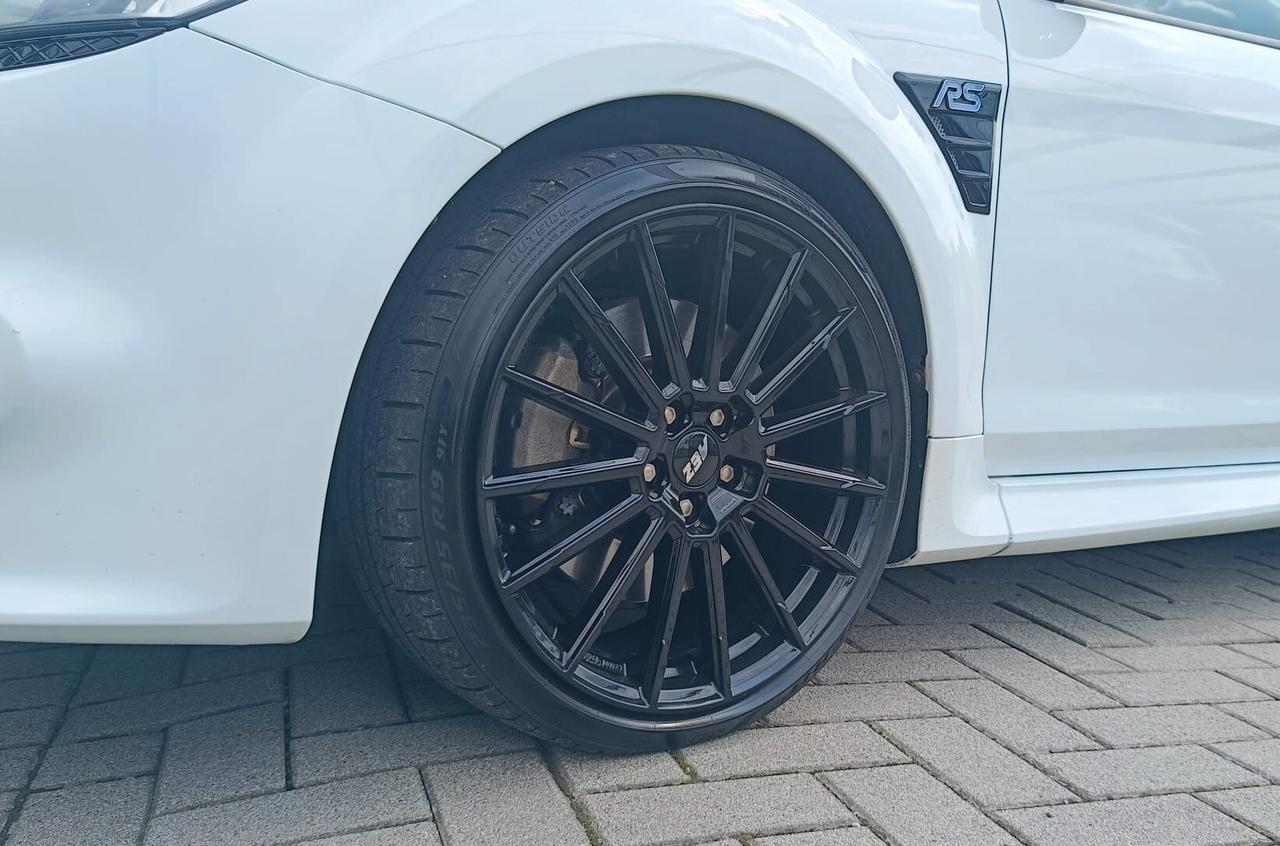 Ford Focus 2.5T (305CV) 3p. RS