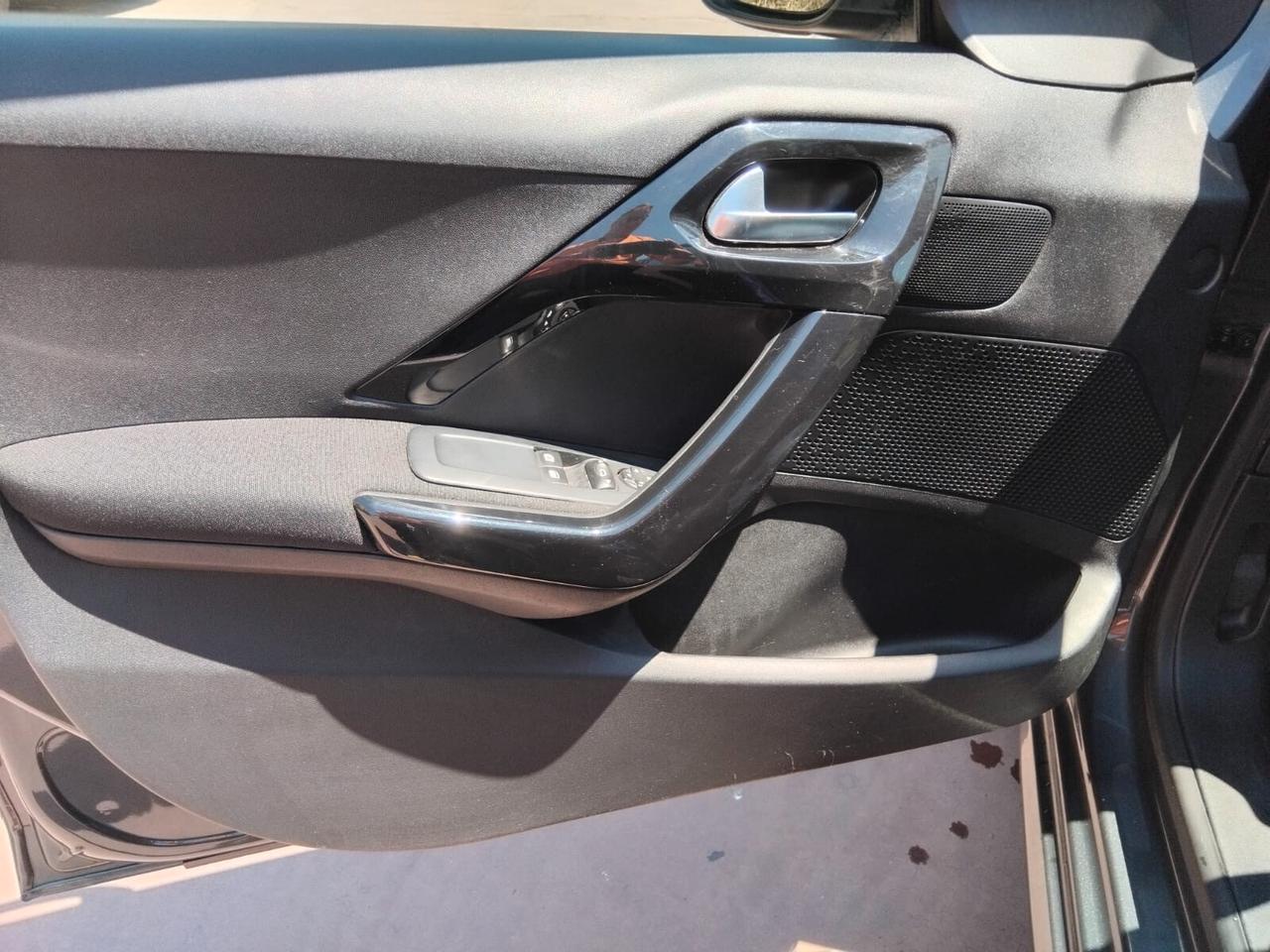 PEUGEO 208 1.6 BlueHDI 75CV ACTIVE GARANZIA 12 MESI