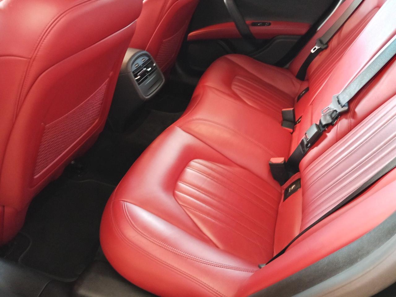 Maserati Ghibli V6 430 CV Q4 Granlusso