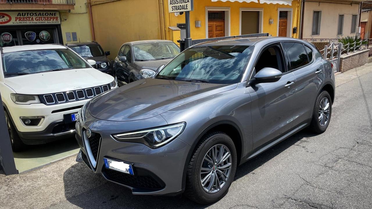 Alfa Romeo Stelvio 2.2 Mjt AT8 Q4 Business - 2019