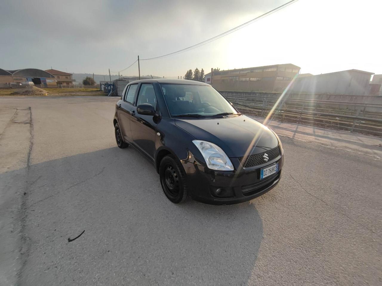 Suzuki Swift 1.3 4x4 5p.