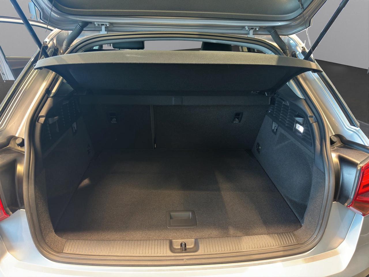 Audi Q2 30 1.6 tdi Business design my19