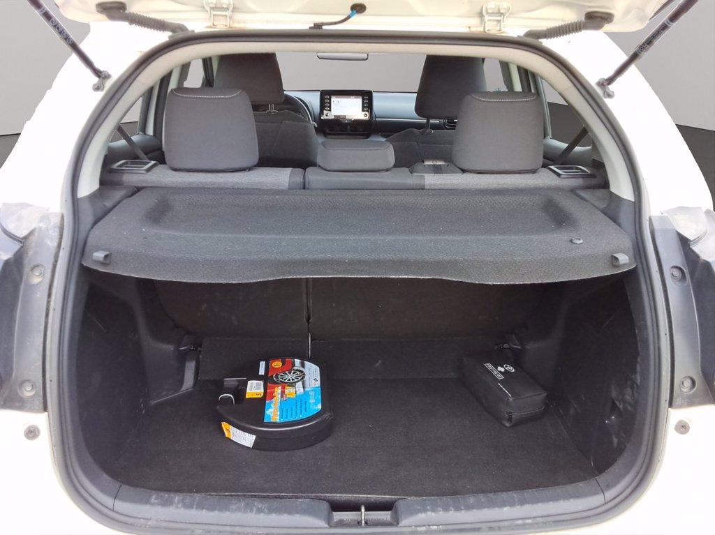 TOYOTA Yaris 1.5h active del 2023