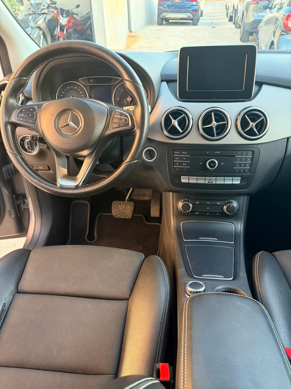 Mercedes-benz B 180 d Automatic Executive