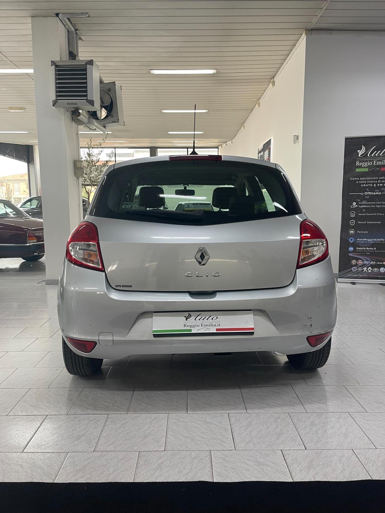 Renault Clio 1.2 16V 75 CV 5 porte Luxe