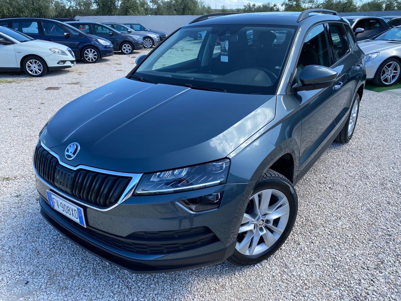 Skoda Karoq 1.6 TDI SCR DSG Ambition IVA ESPOSTA UNICO PROPIETARIO TAGLIANDI UFFICIALI SKODA