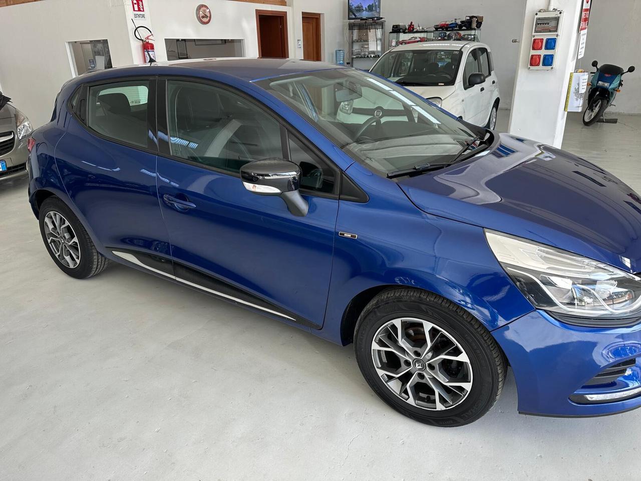 Renault Clio dCi 8V 75 CV 5 porte Duel