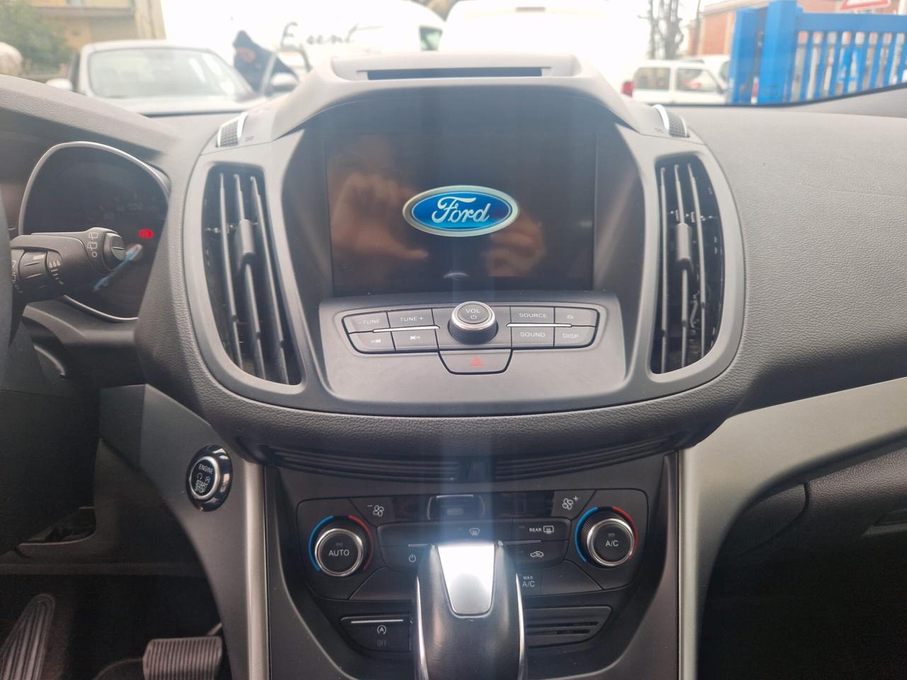 Ford Kuga 2.0 TDCI 150 CV S&S 4WD Powershift Titanium