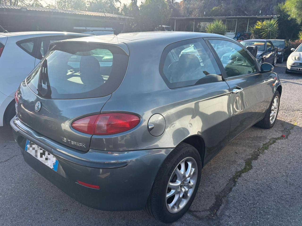 Alfa Romeo 147 1.8i 16V Twin Spark cat 3p. Progression