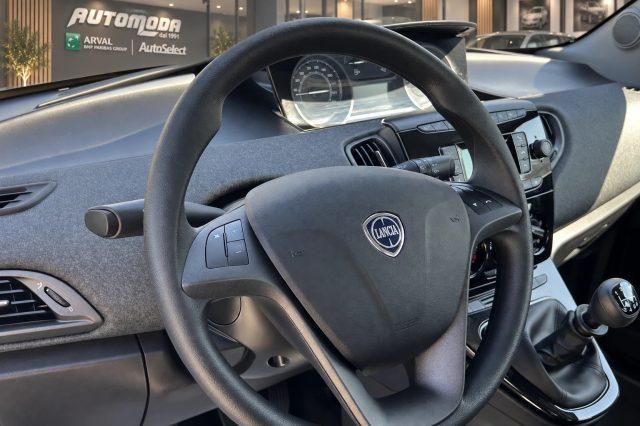 LANCIA Ypsilon HYBRID SILVER