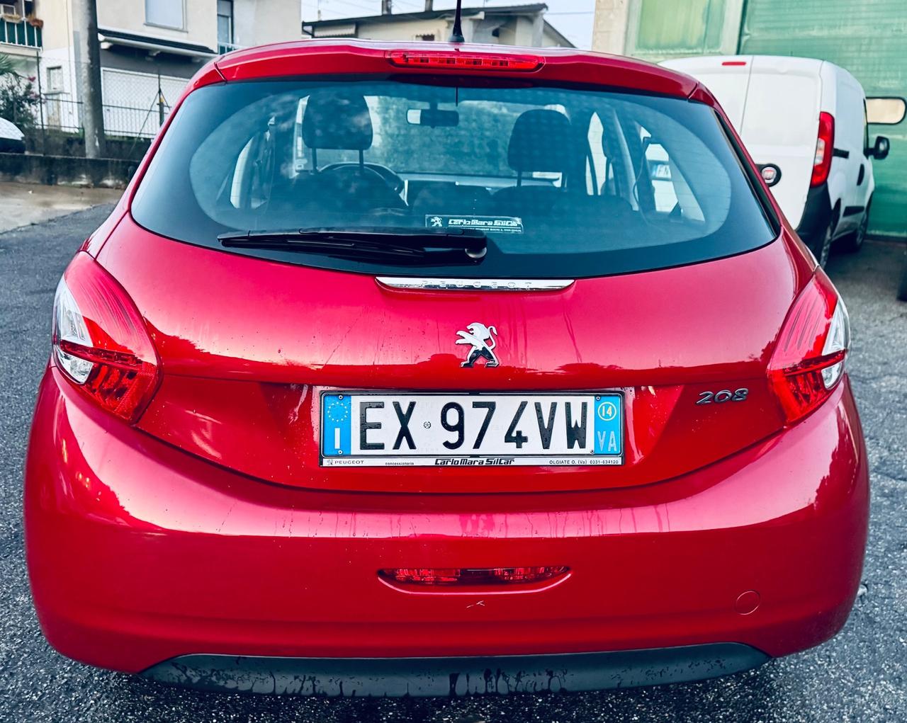 Peugeot 208 1.4 HDi 68 CV 5 porte Allure