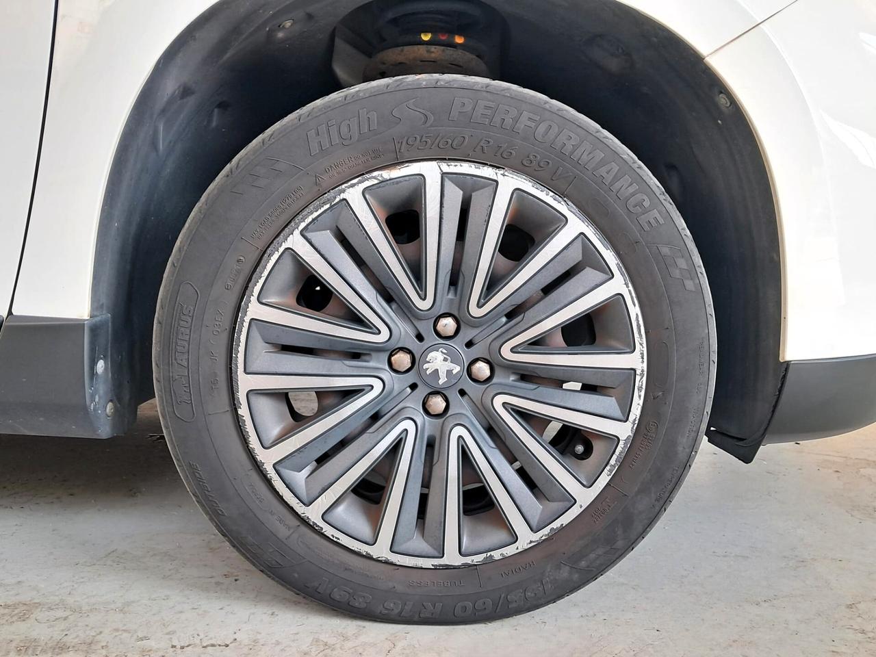 Peugeot 2008 1.4 HDi 68CV Active