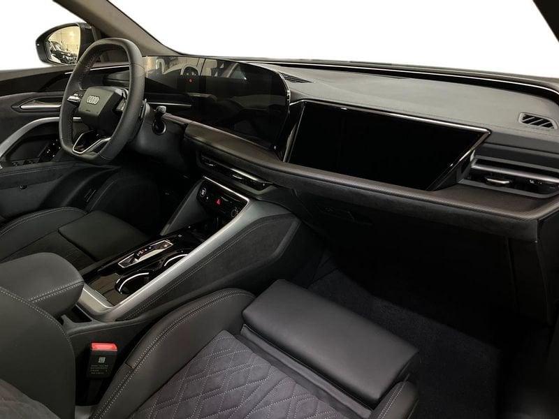 Audi Q5 II 2025 Sportback Sportback 2.0 tdi mhev+ S line edition quattro 204cv s-tr