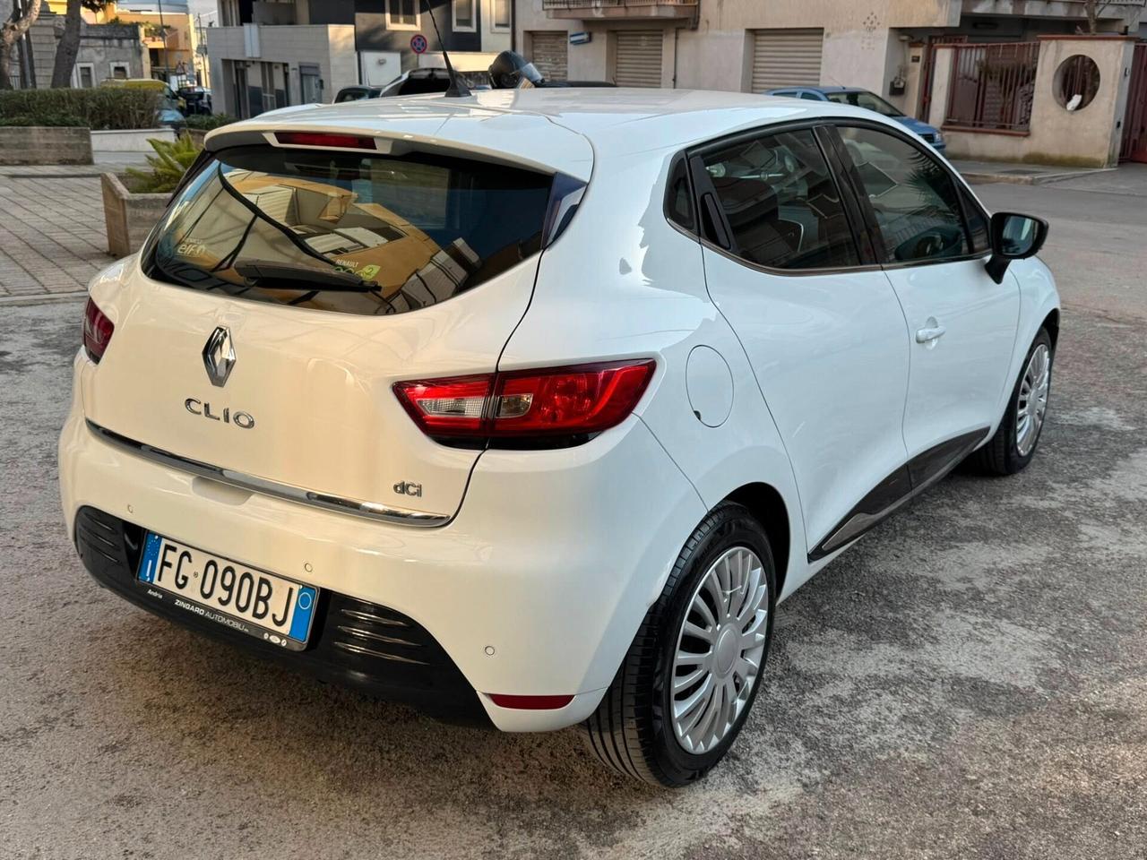 RENAULT CLIO 1.5 DCI 90 CV. 8V. NAVI PERFETTA