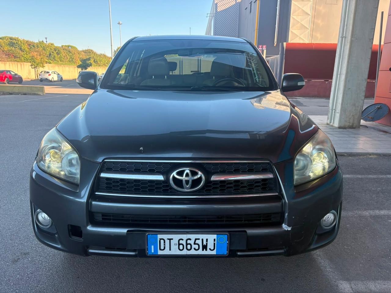 Toyota RAV 4 RAV4 2.2 D-4D 150 CV DPF Luxury automatico