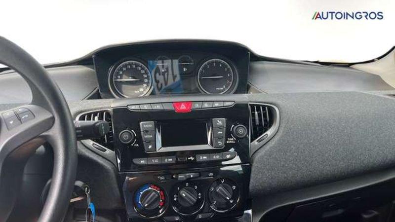 Lancia Ypsilon III 2021 1.0 firefly hybrid Silver s