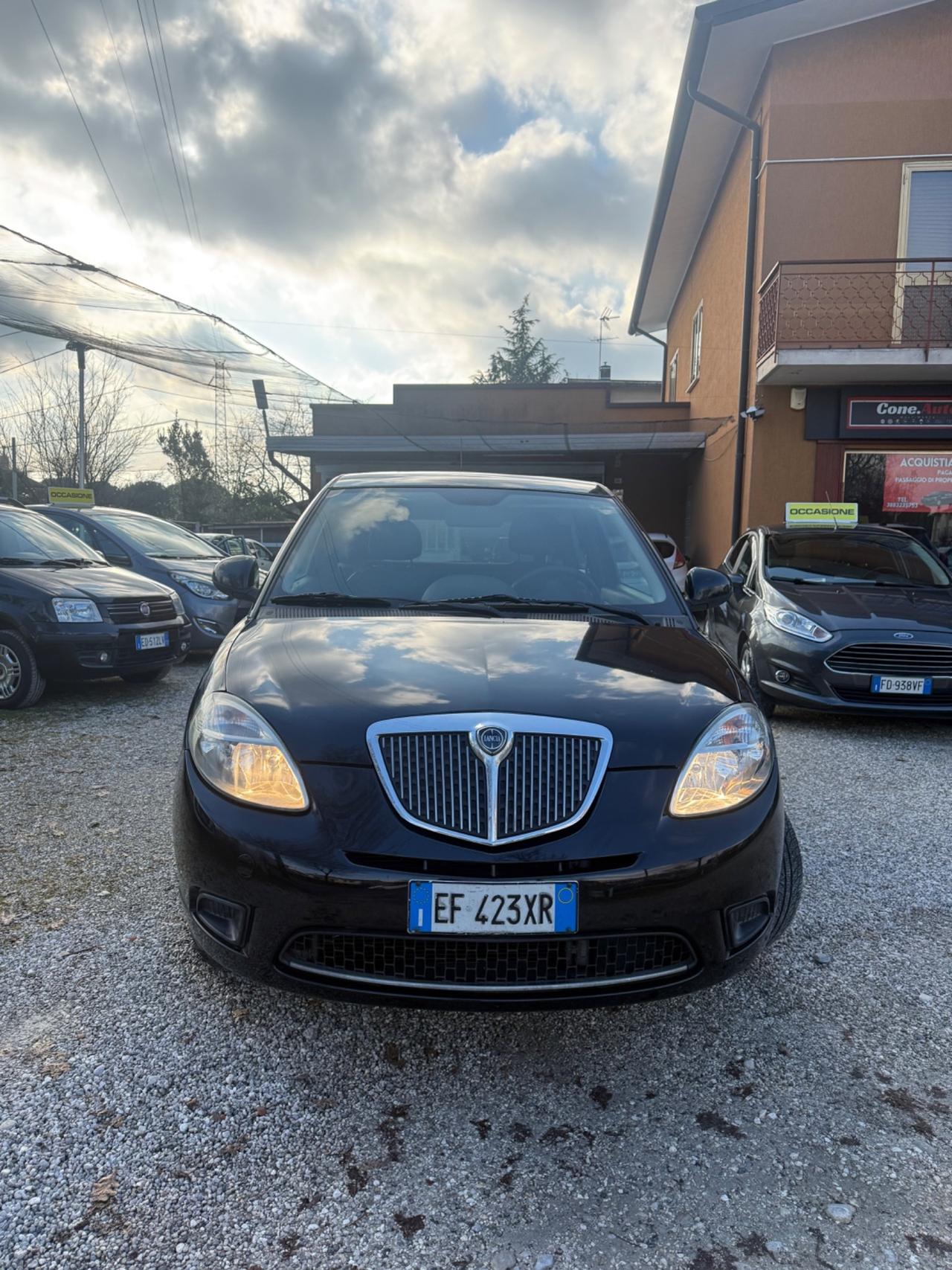 Lancia Ypsilon 1.3 MJT 75 CV Elle