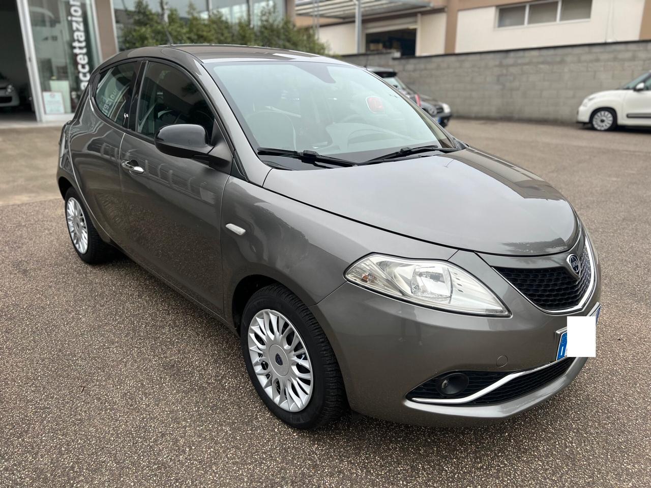 Lancia Ypsilon 1.2 Gold 69cv OK NEOPATENT. PDC/CLIMA/TEL. PERFET.