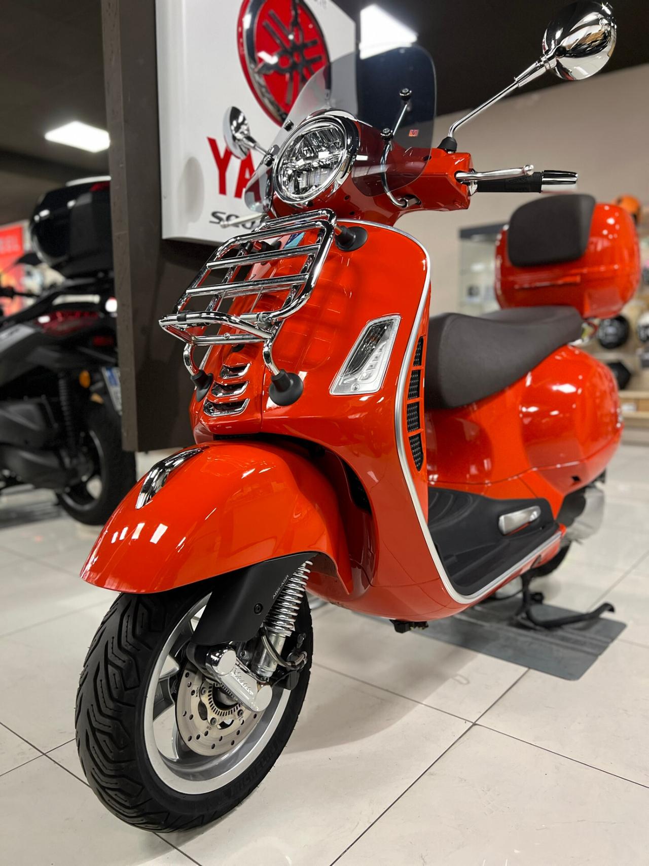 Vespa GTS 300