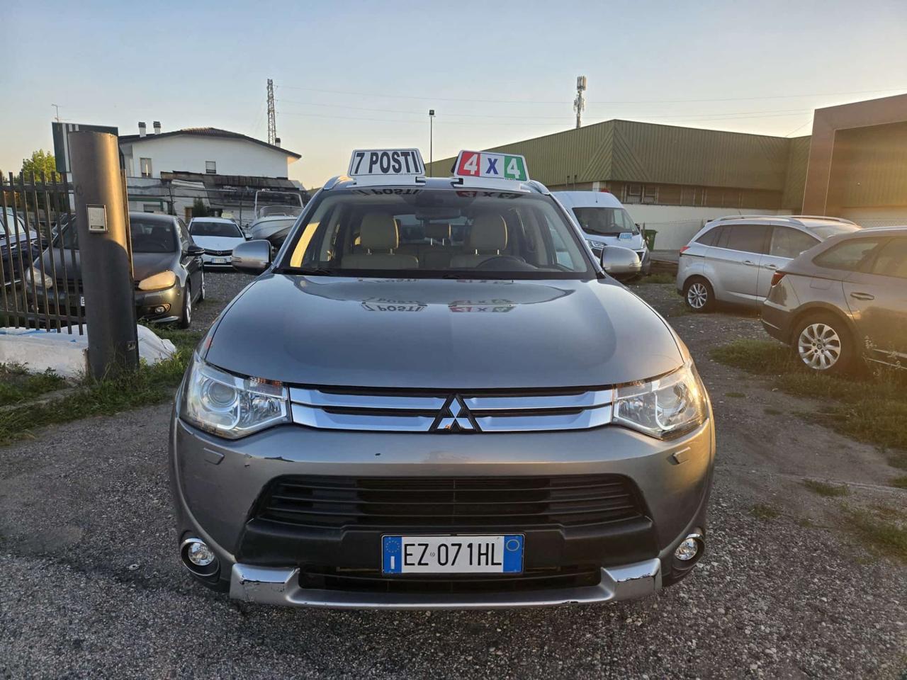 Mitsubishi Outlander 2.2 DI-D 4WD Instyle 7p.