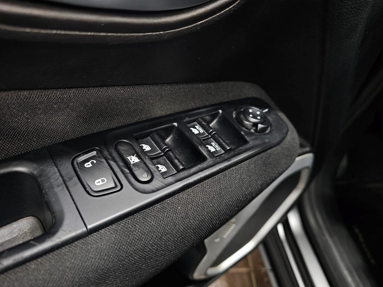 NUOVA JEEP RENEGADE LIMITED BLACK LINE 1.6 MJT 120CV DCT AUTOMATIC