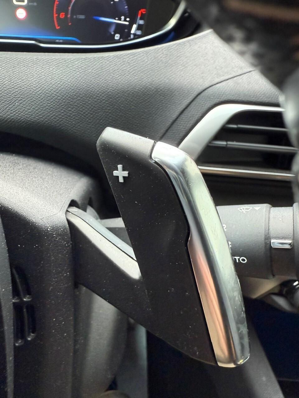 Peugeot 3008 BlueHDi 180 S&S EAT8 GT