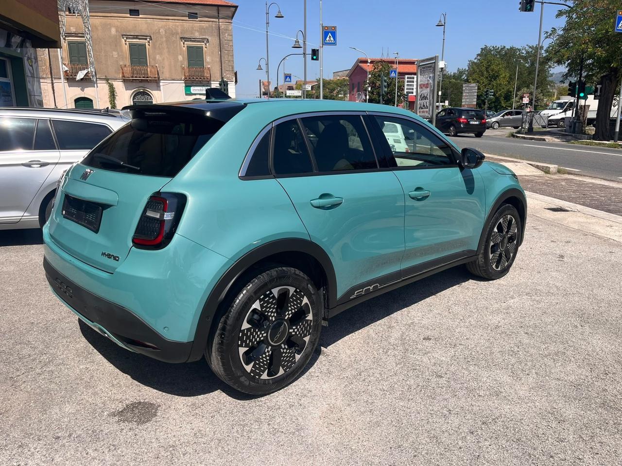 600 HYBRID 110 CV