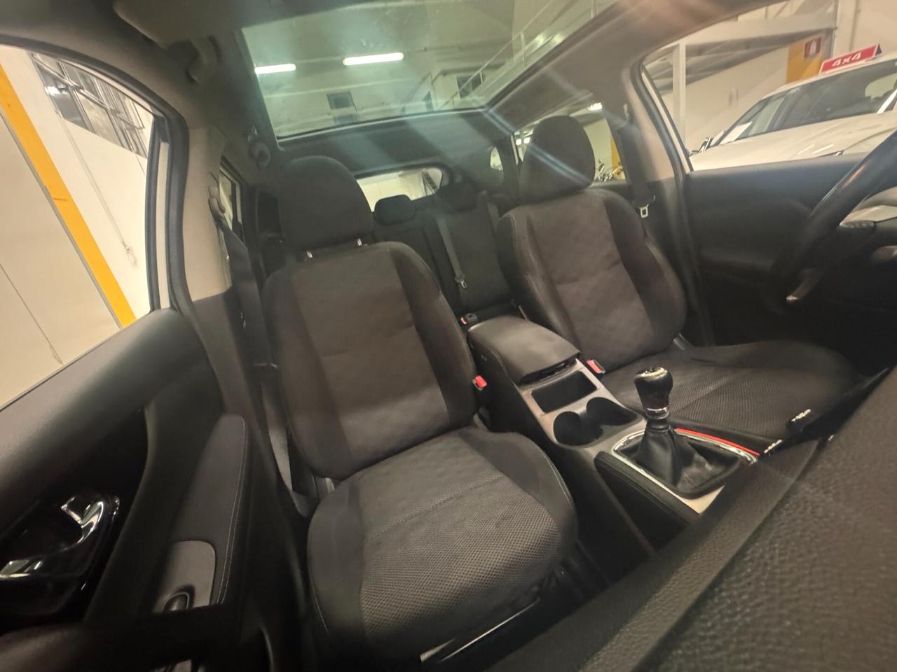 NISSAN Qashqai 1.5 dCi N-Connecta