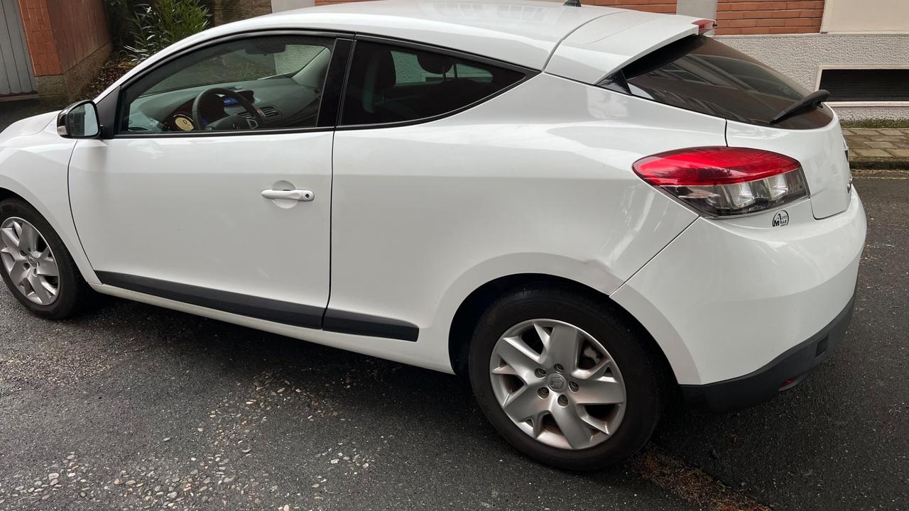 Renault Megane Mégane Coupé 1.6 Wave Edition