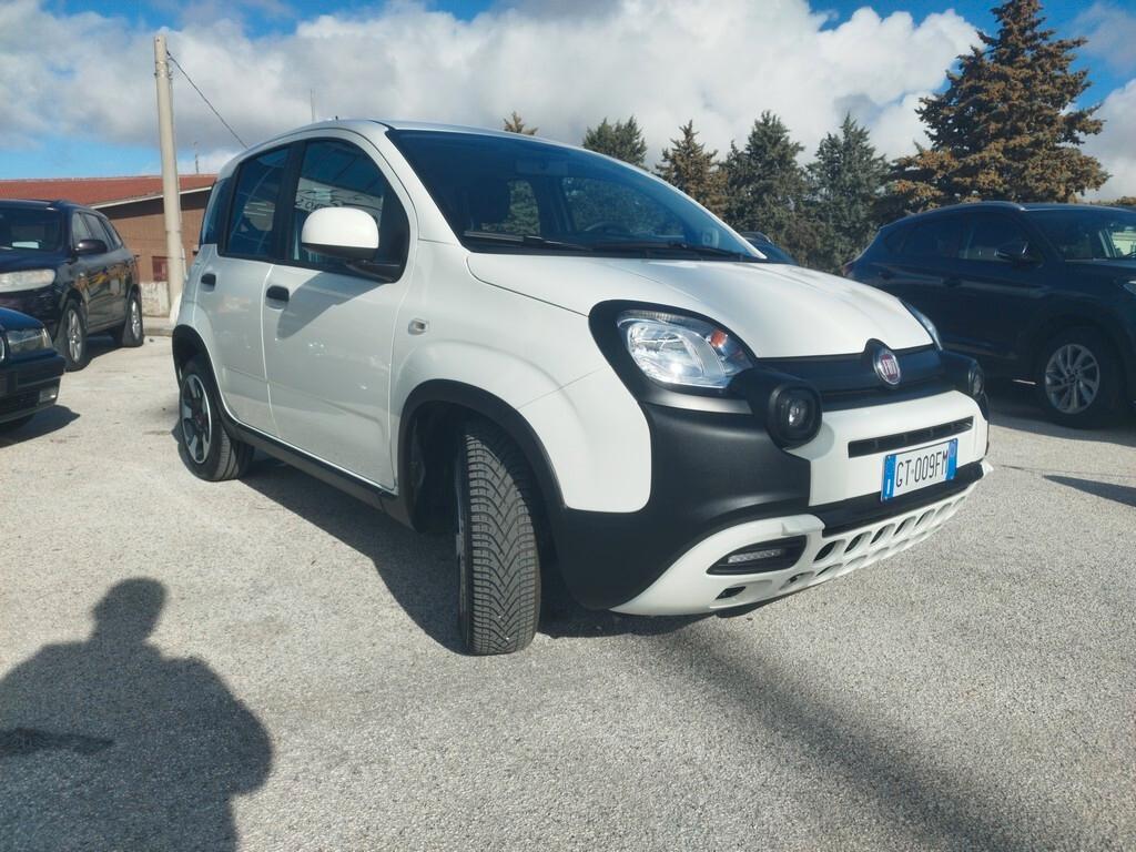 Fiat Panda 1.0 FireFly S&S Hybrid City Cross può essere tua a 153,00 €/mese con anticipo 0