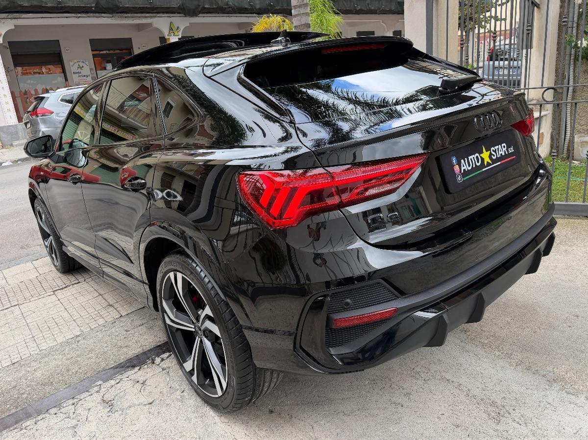 Audi Q3 Sportback 40TDI Quattro S-line Identity Black 200CV