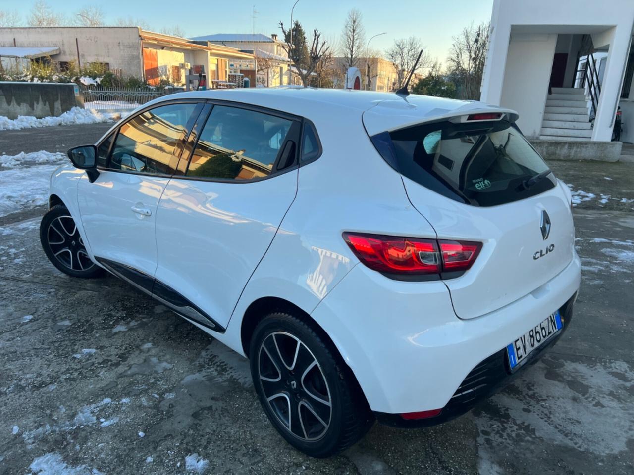 RENAULT CLIO 1.5 DIESEL EURO 5B OTTIMA NEOPATENTATI