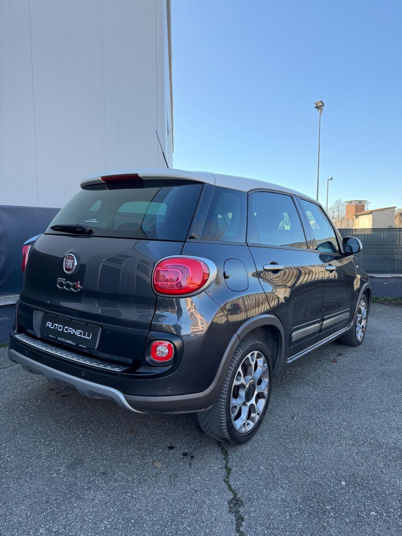 Fiat 500L Living 1.6D 105 CV BICOLOR TREKKING